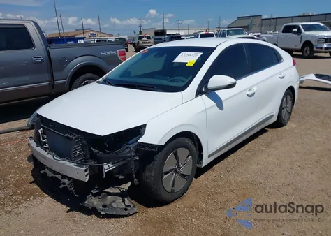 2021 Hyundai Ioniq Hybrid Se z USA, uszkodzony, nr VIN KMHC75LC5MU261050